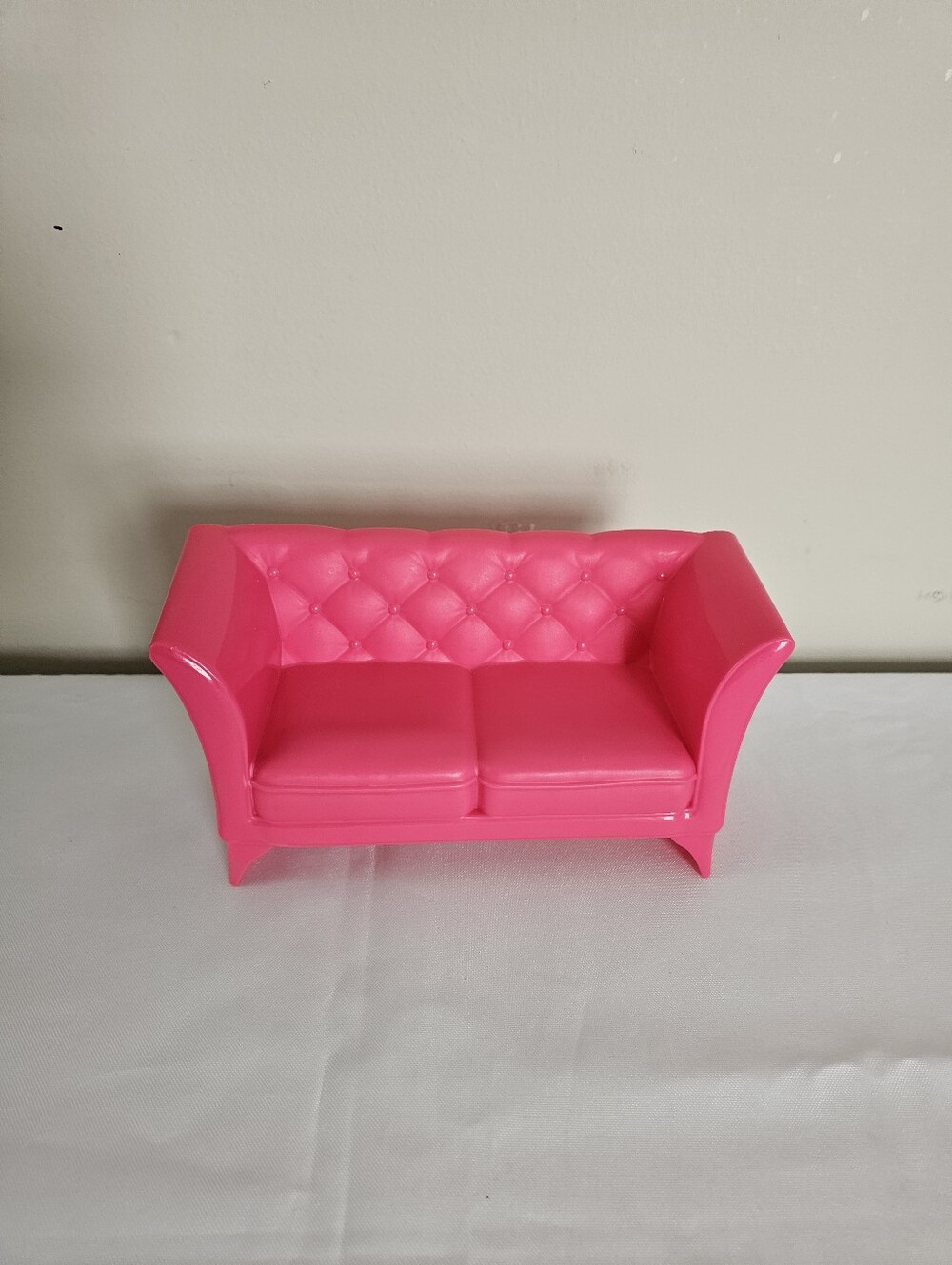2015 Barbie Dream House Couch Hot Pink Sofa Replacement Part Mattel 3927